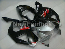 Cargar imagen en el visor de la galería, Black Silver Factory Style - CBR 954 RR 02-03 Fairing Kit -