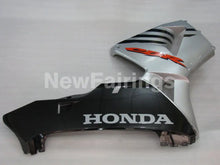 Cargar imagen en el visor de la galería, Black and Silver Factory Style - CBR600RR 05-06 Fairing Kit