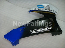 Cargar imagen en el visor de la galería, Black and White Blue Konica Minolta - CBR600RR 05-06 Fairing