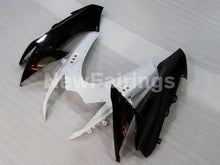 Cargar imagen en el visor de la galería, Black White Factory Style - GSX-R600 11-24 Fairing Kit