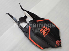 Cargar imagen en el visor de la galería, Matte Black and Orange Corona - GSX-R600 08-10 Fairing Kit