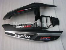 Cargar imagen en el visor de la galería, Matte Black and Silver Repsol - CBR 900 RR 94-95 Fairing Kit