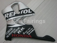 Cargar imagen en el visor de la galería, Matte Black and Silver Repsol - CBR 919 RR 98-99 Fairing Kit