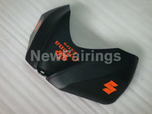 Cargar imagen en el visor de la galería, Matte Black and Orange Corona - GSX-R750 06-07 Fairing Kit