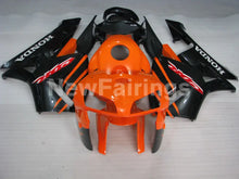 Cargar imagen en el visor de la galería, Orange and Black Factory Style - CBR600RR 05-06 Fairing Kit