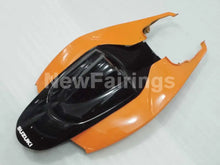 Cargar imagen en el visor de la galería, Orange and Black Factory Style - GSX-R600 06-07 Fairing Kit