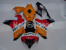 Cargar imagen en el visor de la galería, Orange Red and Black Repsol - CBR1000RR 08-11 Fairing Kit -