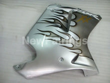 Cargar imagen en el visor de la galería, Silver and Black Flame - CBR 1100 XX 96-07 Fairing Kit -