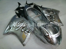 Cargar imagen en el visor de la galería, Silver and Black Flame - CBR 1100 XX 96-07 Fairing Kit -