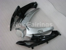 Cargar imagen en el visor de la galería, Silver and Black Factory Style - GSX-R750 06-07 Fairing Kit