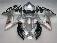 Cargar imagen en el visor de la galería, Silver and Black Factory Style - GSX-R750 06-07 Fairing Kit