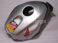 Cargar imagen en el visor de la galería, Silver Cup Needle - CBR600RR 03-04 Fairing Kit - Vehicles &amp;