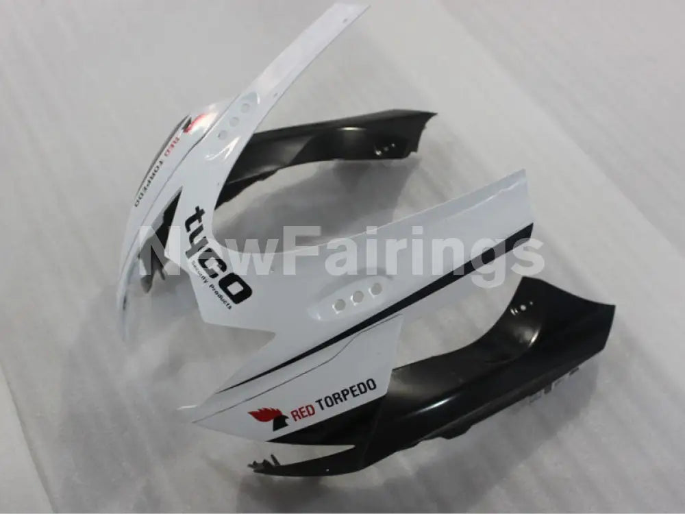 White and Black Beacon - GSX-R600 11-24 Fairing Kit