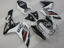 Cargar imagen en el visor de la galería, White and Black Beacon - GSX-R600 11-24 Fairing Kit