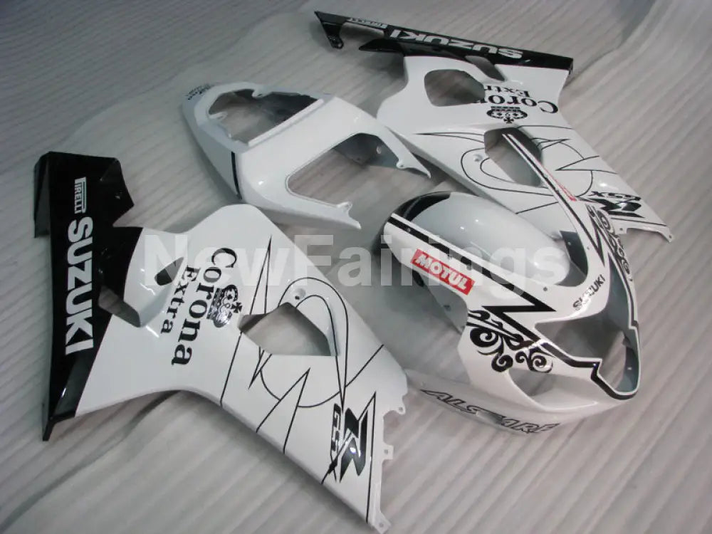 White and Black Corona - GSX-R600 04-05 Fairing Kit -