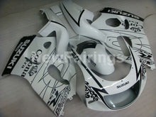 Cargar imagen en el visor de la galería, White and Black Corona - GSX-R600 96-00 Fairing Kit -