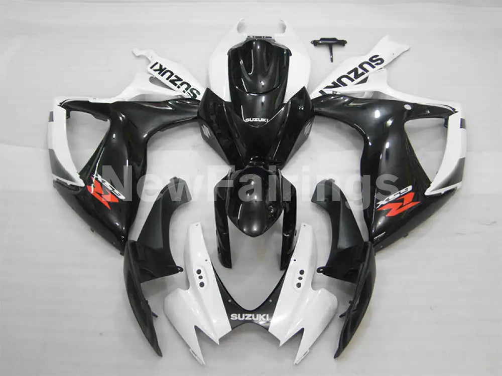 White and Black Factory Style - GSX-R600 06-07 Fairing Kit