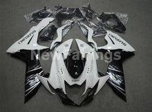 Cargar imagen en el visor de la galería, White and Black Factory Style - GSX-R750 11-24 Fairing Kit