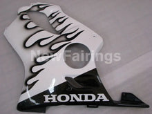 Cargar imagen en el visor de la galería, White and Black Flame - CBR600 F4 99-00 Fairing Kit -