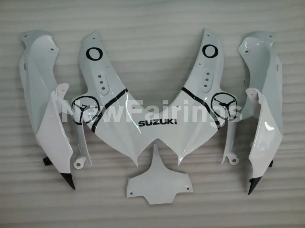 White and Black Jordan - GSX-R600 08-10 Fairing Kit