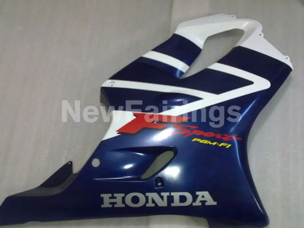 White and Blue Factory Style - CBR600 F4 99-00 Fairing Kit -