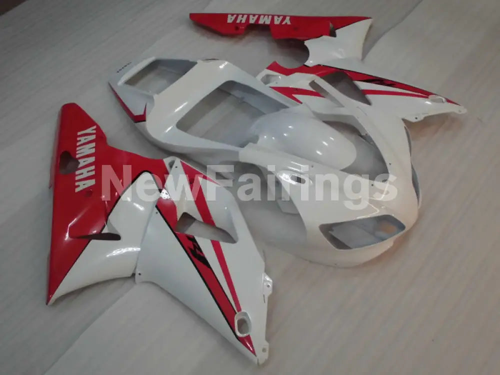 White and Red Factory Style - YZF-R1 98-99 Fairing Kit