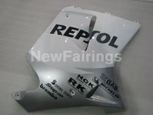 Cargar imagen en el visor de la galería, White and Silver Repsol - CBR 1100 XX 96-07 Fairing Kit -