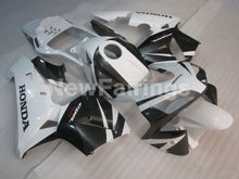 Cargar imagen en el visor de la galería, White and Black Factory Style - CBR600RR 05-06 Fairing Kit -