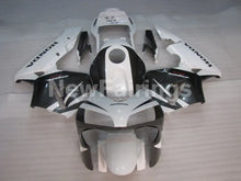 Cargar imagen en el visor de la galería, White and Black Factory Style - CBR600RR 05-06 Fairing Kit -