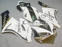 Cargar imagen en el visor de la galería, White and Green Black PRAMAC - CBR1000RR 04-05 Fairing Kit -