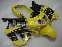 Cargar imagen en el visor de la galería, Yellow and Black Factory Style - CBR600 F4 99-00 Fairing Kit